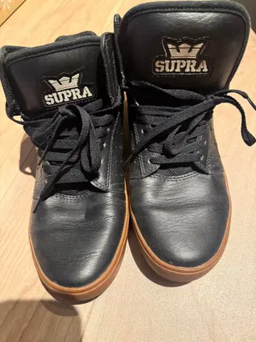 SUPRA 블랙 스니커즈 26cm
