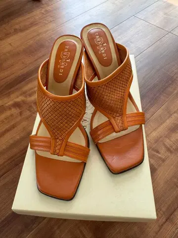 트루사르디 라이트 브라운 메쉬 하이힐 샌들 24.0