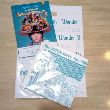 [ 미사용 새상품 ] 미세스 그린애플 원더뮤지엄 스카프 덤 포함