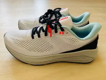 언더아머 (UNDER ARMOUR) 러닝화 UA 소닉 7