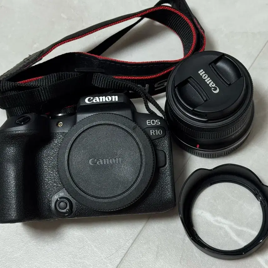 캐논 EOS R10 카메라, 18-45mm 렌즈 판매