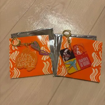 미세스 젠진 이뮤터블 랜덤 아크릴 키링 2개 세트