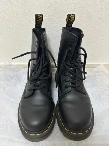 닥터마틴 닥터마틴 1460 8홀 23cm