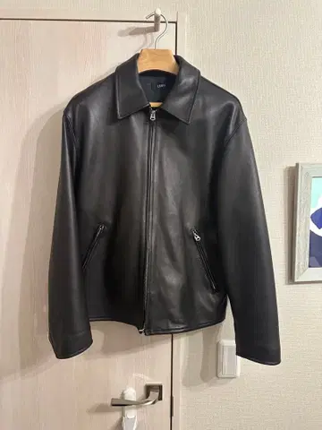 26년 3월 구매 착용 1회 LOEFF 가죽 자켓 SIZE 1