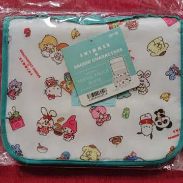 새상품 스위머 산리오 캐릭터즈 트래블 파우치