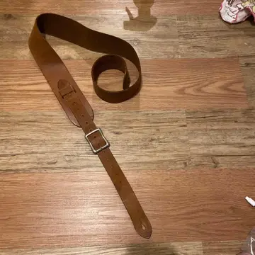 가죽제 브라운 스트랩