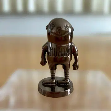 요네즈켄시 '17 Fogbound 메탈 피규어 휴먼 브론즈