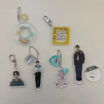 NEXZ HYUI 휴이 아크릴 스탠드 아크릴 참 아크릴 키링