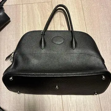 블랙 가죽 핸드백