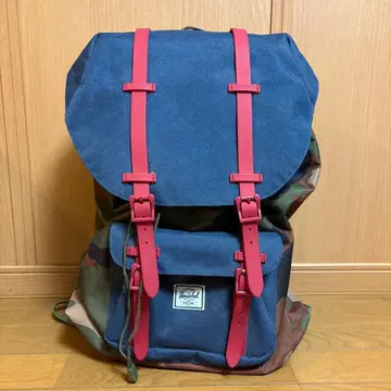 Herschel 네이비 카모플라쥬 백팩