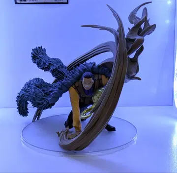 원피스 제일복권 크로커다일 피규어