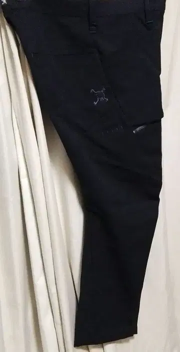 OAKLEY 퍼포먼스 핏 블랙 네이비 팬츠 JPN36