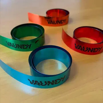 VAUNDY 돔 투어 은색 테이프 풀 사이즈 4개 회장분 케이스 포함