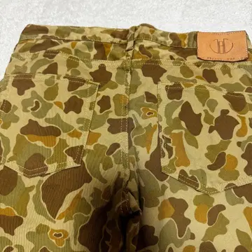 JAPAN BLUE JEANS 카모 패턴 테이퍼드 앵클컷 데님