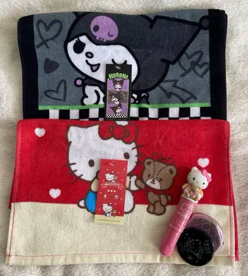 HELLO KITTY & KUROMI 페이스 타월 & 지압 + 덤