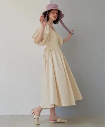 [가격 인하] LA BELLE ETUDE 백 오픈 베어 SET 원피스