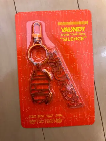 Vaundy 돔 투어 2026 'SILENCE' 메탈 로고 키체인