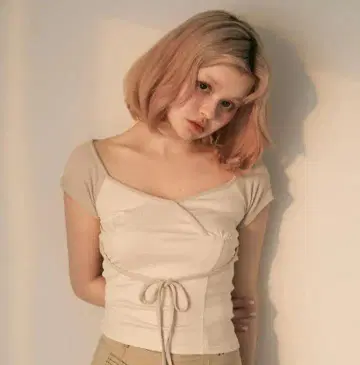 [ 새상품 ] Alma cachecoeur tops 앙드마리 로고 상의