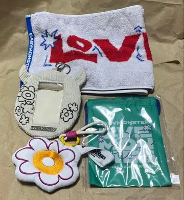 BABYMONSTER LOVE MONSTERS 온라인 복권 굿즈 세트