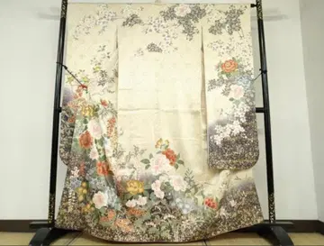 후리소데 꽃무늬 크림색 화이트 컬러