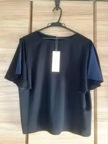 EPOCA STORIA 에포카 스트리아 티셔츠 40 상의 반팔 블랙