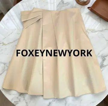 FOXEY NEW YORK 플레어 스커트 베이지