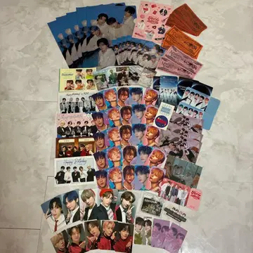 TXT 굿즈 묶음 판매 트레이딩 카드 파일 씰 낙하물 카드 스트랩