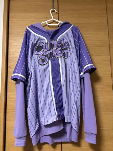 cutie street 마나베 나기사 유니폼 후드티 캔뱃지