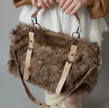 미사용 퍼 숄더백 모리걸 SPINNS 2WAY 스웨이드 벨트