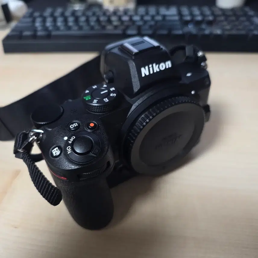 니콘 z5 판매합니다. 4700컷 75만원