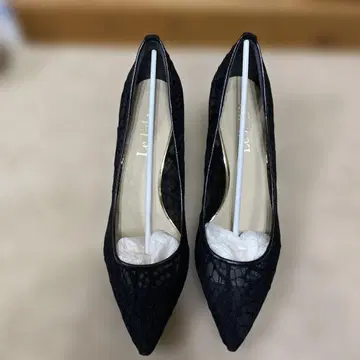 Le Talon 블랙 레이스 하이힐