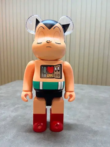 BE@RBRICK 철완 아톰 눈을 감고 400%