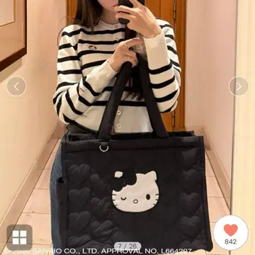헬로키티 하트 퀼팅 토트백 산리오 하우스