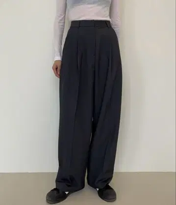 [ Didot.showroom ] 로우라이즈 투 턱 와이드 슬랙스 XS