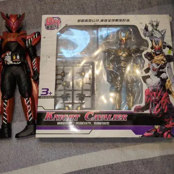 KNIGHT CAVALIER 가면라이더 세트 상자에 데미지 있음