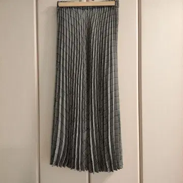 natural beauty basic 그레이 체크 플리츠 스커트