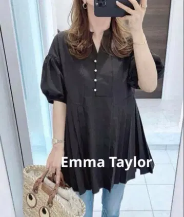 새상품급 Emma Taylor 에마테일러 펄 버튼 사이드 플리츠 블라우스