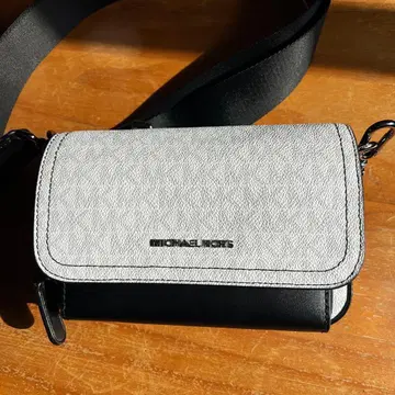 MICHAEL KORS 숄더백 화이트/블랙