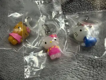 헬로키티 메지루시 액세서리 가챠가챠