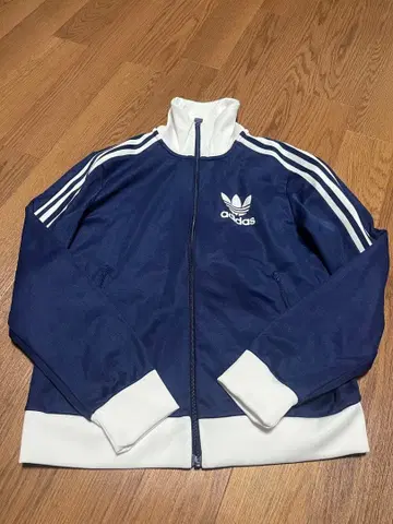 새상품급 아디다스 저지