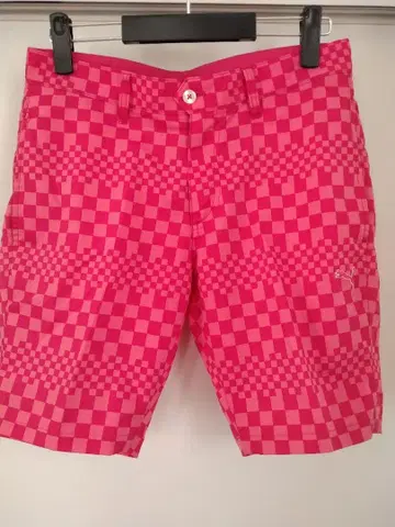 Puma 핑크 체크 무늬 숏팬츠