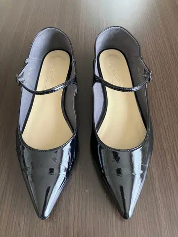 Le Talon 루탈론 플랫슈즈 25cm