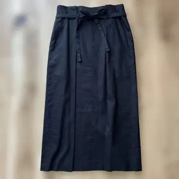 Tomorrowland 블랙 타이틀 스커트 동일 원단 벨트 포함 린넨