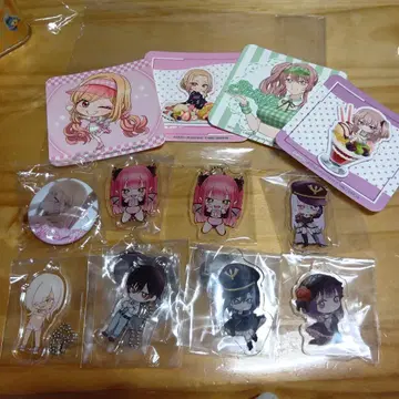 그 비스크 돌은 안돼 코스터 아크릴 스트랩 캔 배지 세트