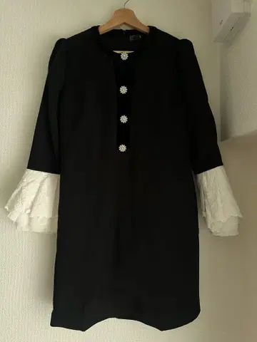 블랙 무릎 기장 원피스 레이스 플레어 소매