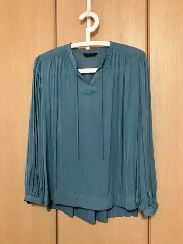 새상품급 유나이티드 애로우즈 취급 클로젯 스토리 블라우스