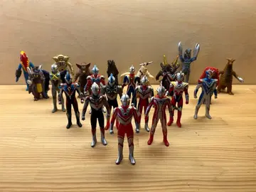 울트라맨 소프트 비닐 묶음 판매 22체