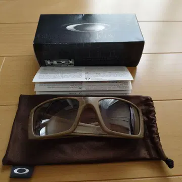 Oakley 오클리 퓨얼셀 울트라 블렌드 데저트 서지