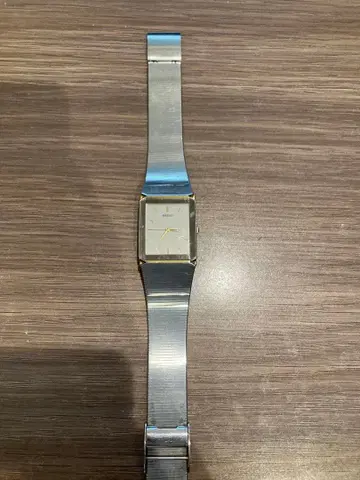 SEIKO 5P31-5A80 쿼츠 손목시계 실버