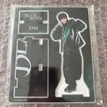 앤팀 타키 TAKI 아크릴 스탠드